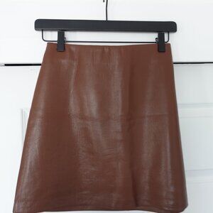 Aritzia Wilfred Faux Leather Skirt — Women’s Size 6